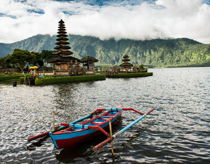 Ulun Danu Beratan, Bali Indonesia