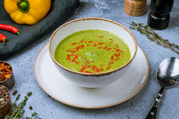 Cream of spinach soup