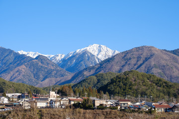 Fototapeta na wymiar 御岳山と上松町