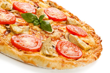 Pizza with mushrooms and artichokes