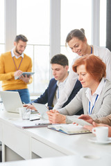 Business Team im Computer Workshop