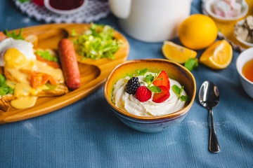 breakfast, cereal, dried fruit, tea