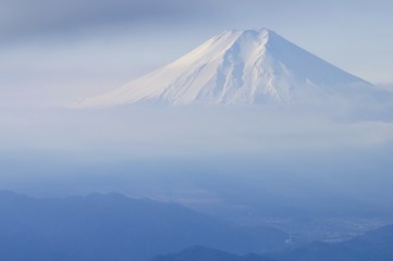 三頭山から望む富士山