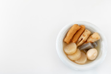 盛り付けたおでん