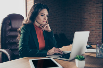 Close up photo of attractive middle-aged she her business lady w