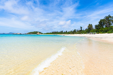 沖縄ケラマ諸島渡嘉敷の綺麗な阿波連ビーチ
