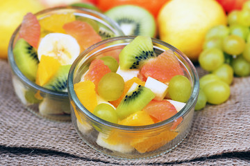 Fruit salad, Obstsalat, Obst, Salat, in Schälchen, Textraum, copy space
