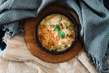 Scallop with pepper and mushrooms