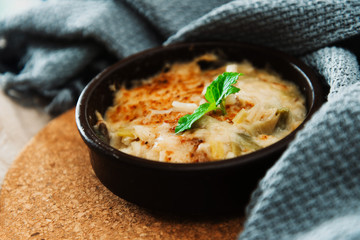 Scallop with pepper and mushrooms