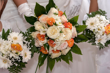 Buoquet con fiori per la cerimonia di matrimonio matrimonio