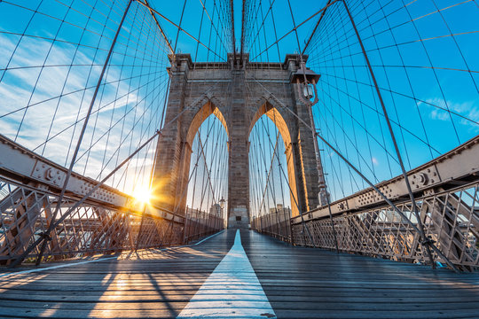 Fototapeta a magnificent view of the lower Manhattan and Brooklyn Bridge