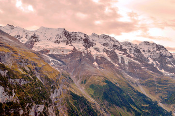 Naklejka na ściany i meble Murren mountains in Switzerland on a cloudy day