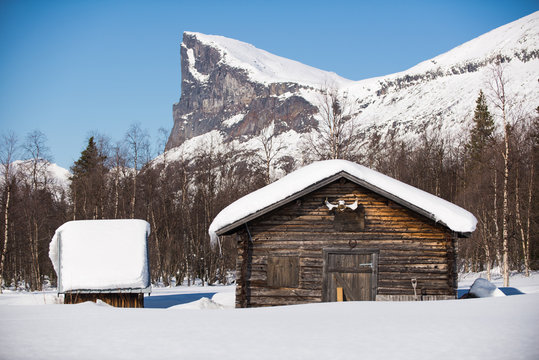 Aktse, Sarek