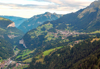 Fototapeta na wymiar Murren mountains in Switzerland on a cloudy day