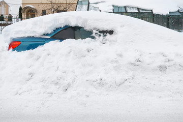 Obraz premium Snow covered cars