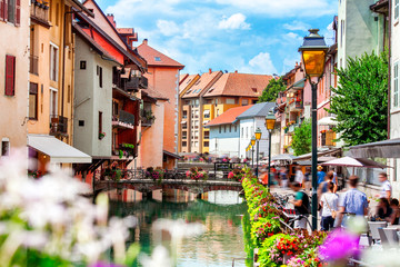 Medieval city of Annecy in the valley of the French Alps, France - obrazy, fototapety, plakaty
