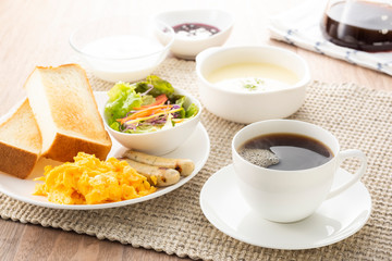 朝食にコーヒー