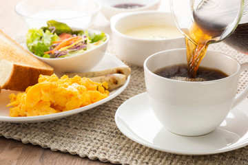 朝食にコーヒー