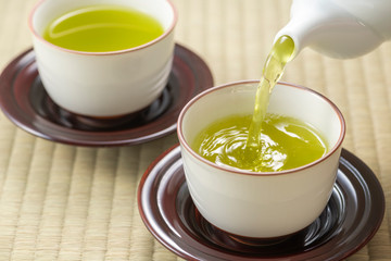 お茶を淹れる