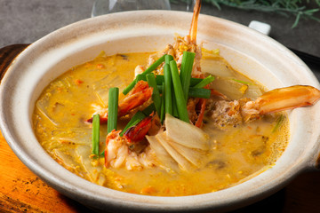 giant river prawn soup with noodles
