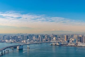 レインボーブリッジと富士山の空撮