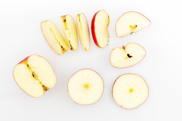 Fototapeta na wymiar Set of apple slices isolated on white background