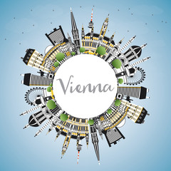 Fototapeta premium Panoramę miasta Wiedeń Austria z kolorowymi budynkami, błękitne niebo i miejsce na kopię.