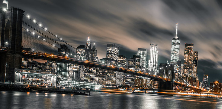 Brooklyn Bridge night long exposure © Fabian