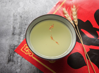 Drunken sweet and glutinous rice wine