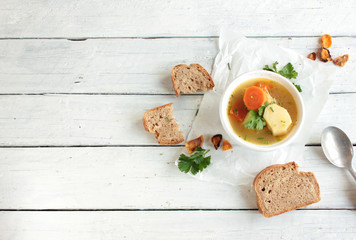Gemüsesuppe Wurzelgemüse Schale Tisch Freiraum