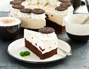 cheesecake with chocolate chip cookies.