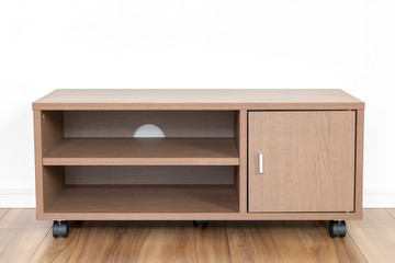 新築住宅の部屋とテレビ台