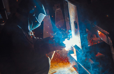 Welder weld metal structure