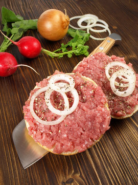 Schweinemettbr&ouml;tchen