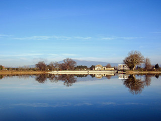 Lake Le lac de Monteux Beaulieu located near Avignon and Mont Ventoux, Provence, Southern France