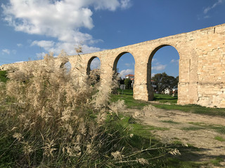 Fototapeta na wymiar Aquädukt Larnaka