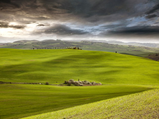 Fototapeta na wymiar Tuscany landscape and spring time 
