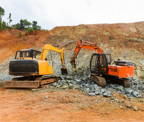 Open mining and earth moving equipment