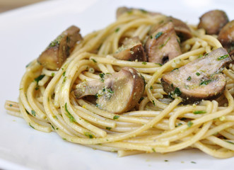 Parsley Pesto Pasta with mushrooms