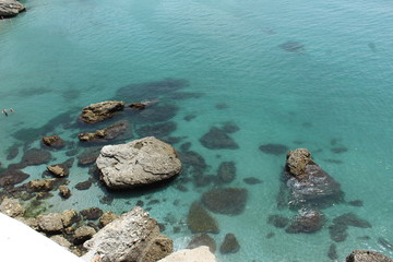 rocas en la playa