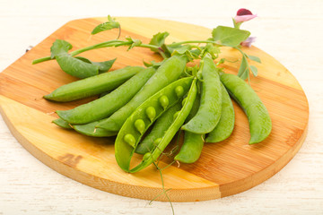 Ripe green peas