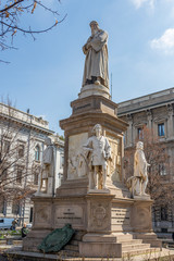 Fototapeta na wymiar Leonardo da Vinci Statue in Milan