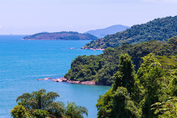 Fototapeta na wymiar islands forest and ocean in Rio de Janeiro state.