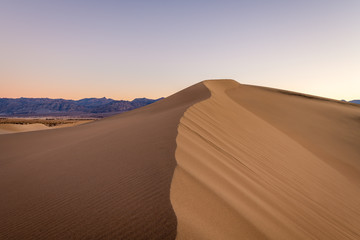 Plakat Sunrise over the Mesquite Flat Sand Dunes