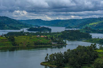 Fototapeta na wymiar Panoramic view from Bunyonyi lake in Uganda