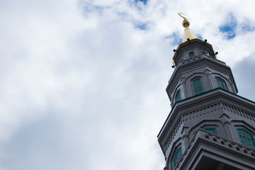 Fototapeta na wymiar Russia, Moscow, June 1, 2018: The newly built Cathedral Mosque at Olimpiysky Avenue in Moscow, Russia. largest mosque in Moscow