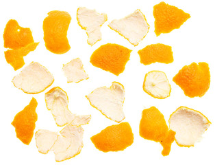 Naklejka premium Peeled tangerine peel isolated on white background