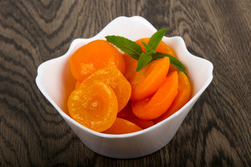 Canned apricots