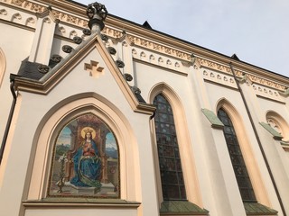 Fototapeta na wymiar Stadtpfarrkirche St. Nikolaus in Rosenheim (Oberbayern; Bayern)