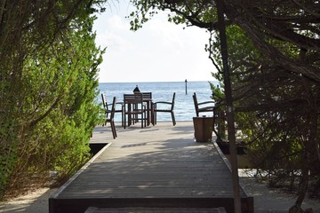 Blick zur Terasse am Meer